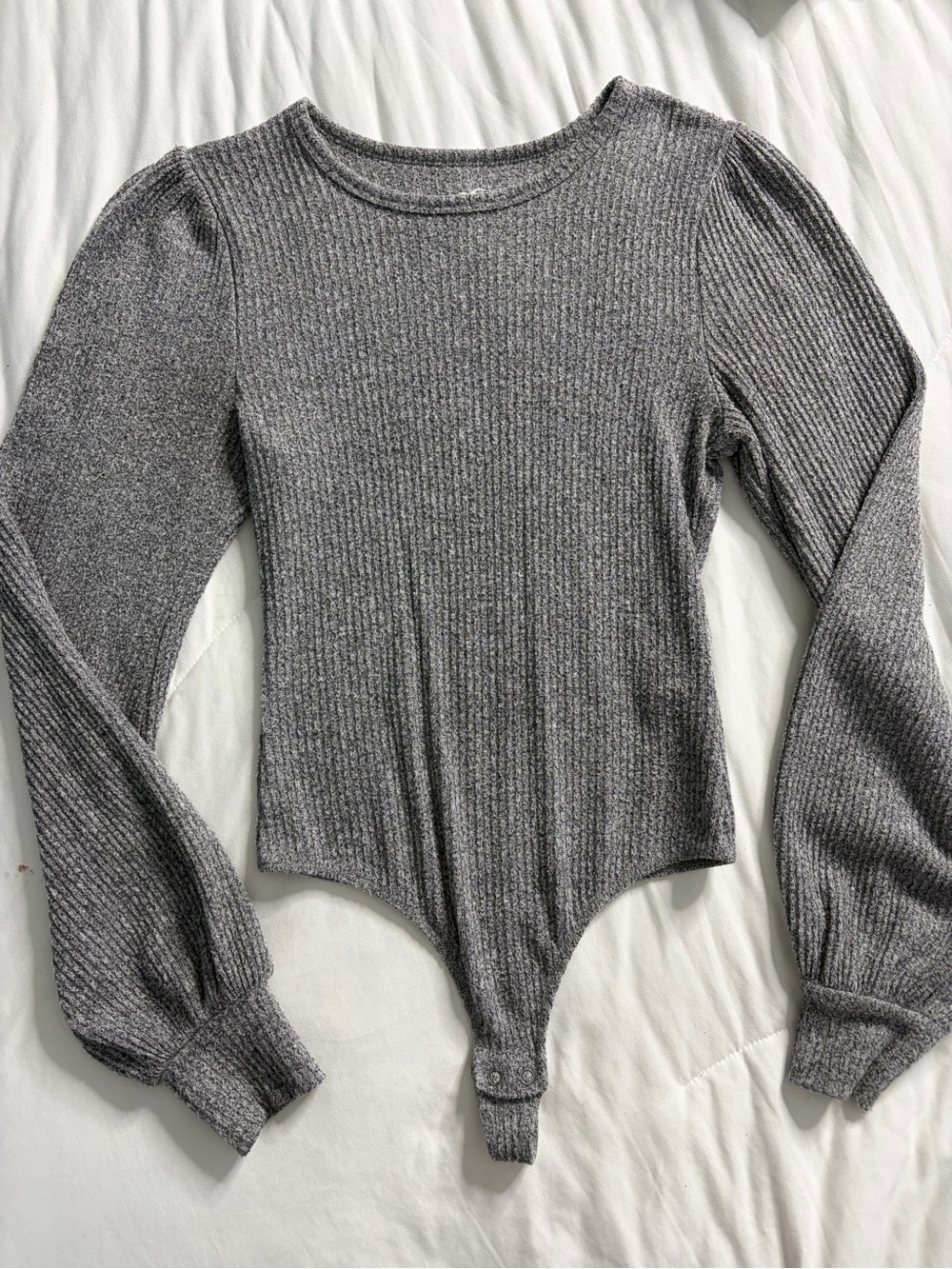 Hollister Gray Ribbed Long-Sleeve Bodysuit - Women